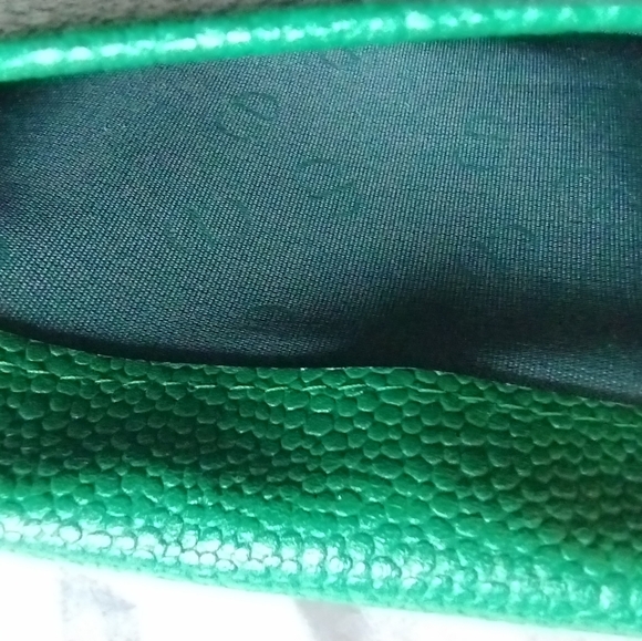 New DIOR Green Wallet Cardholder NWOT - Picture 9 of 15